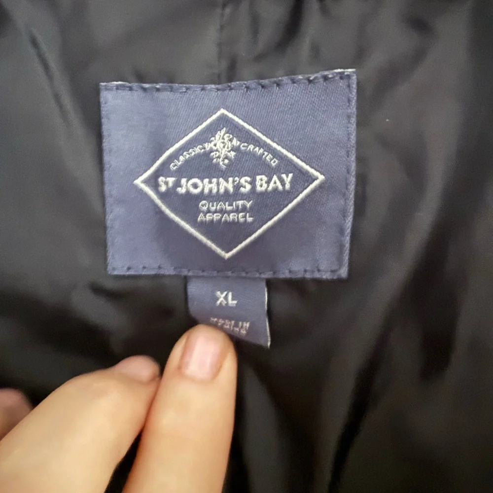 St. John bay heavy Women's Black Quilted very Long Coat elastic straps inside - Picture 7 of 7